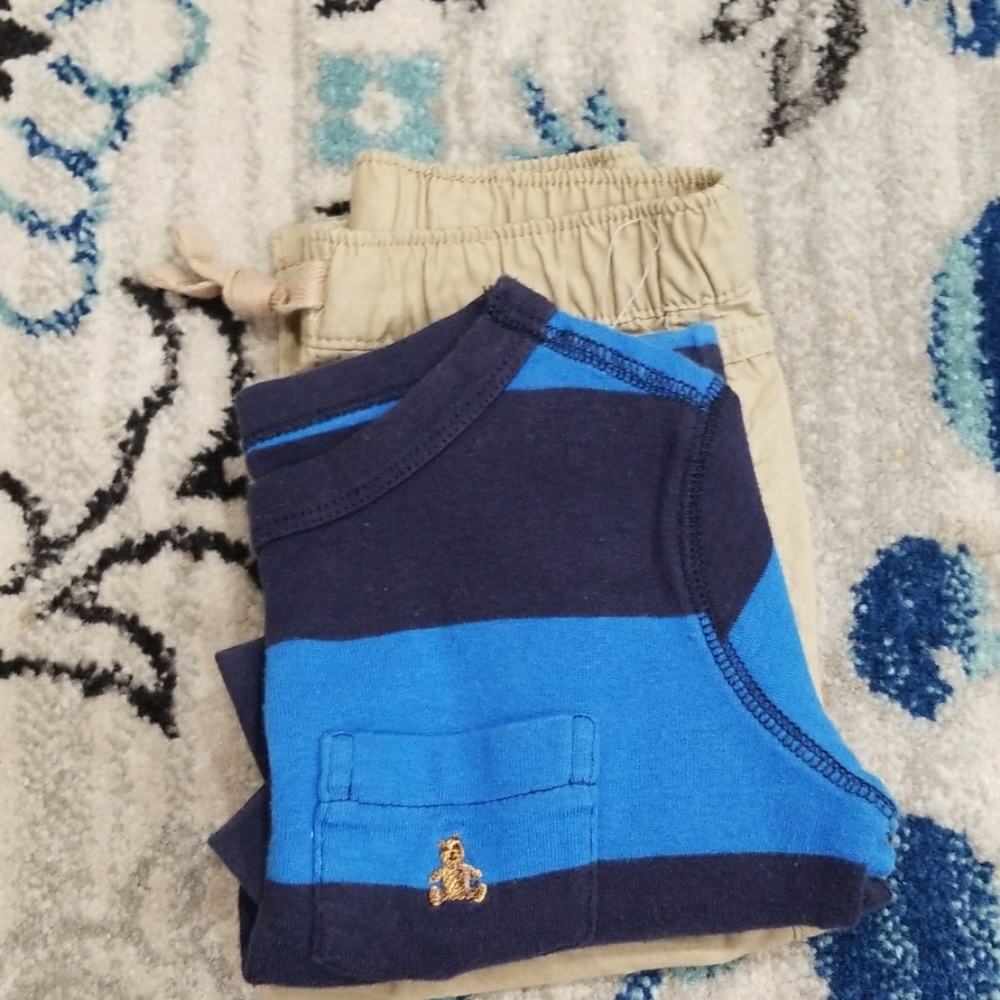 Baby gap clothes - Picture 4 of 4